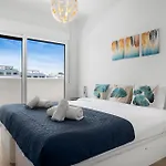 Stunning Flat With Pool&padel By Costarentals - M4 * Estepona