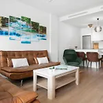 Stunning Flat With Pool&padel By Costarentals - M4 Estepona