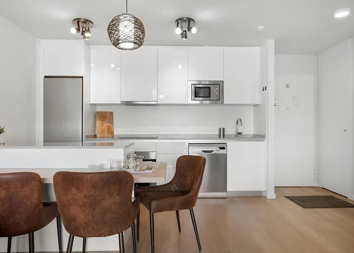 Stunning Flat With Pool&padel By Costarentals - M4 Appartement Estepona